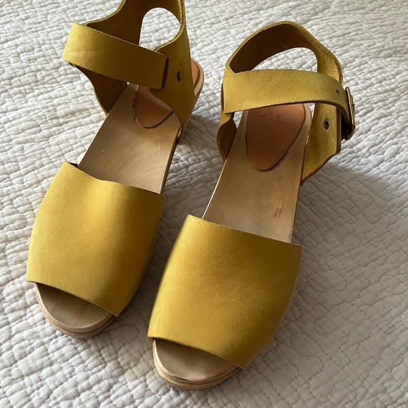 Bryr Shoes - Bryr Emma Spanish toe mustard Yellow clogs